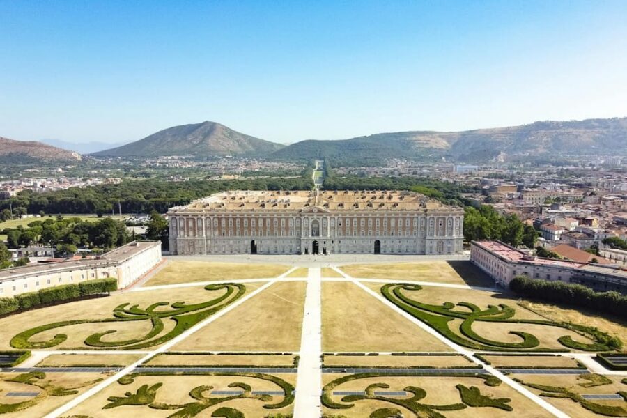 Private Caserta Royal Palace and Gardens Tour inc. Shuttle - Photos, fountains, and the 3-hour reality check