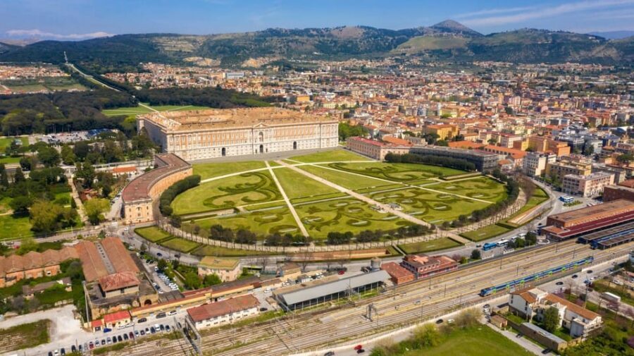 Private Caserta Royal Palace and Gardens Tour inc. Shuttle - Meeting at Piazza Carlo di Borbone and getting moving fast