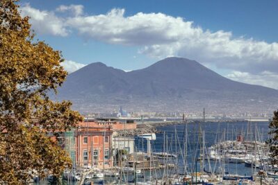 Private City Kickstart Tour: Naples - Stop 1: Quartieri Spagnoli, the Spanish Quarter on foot