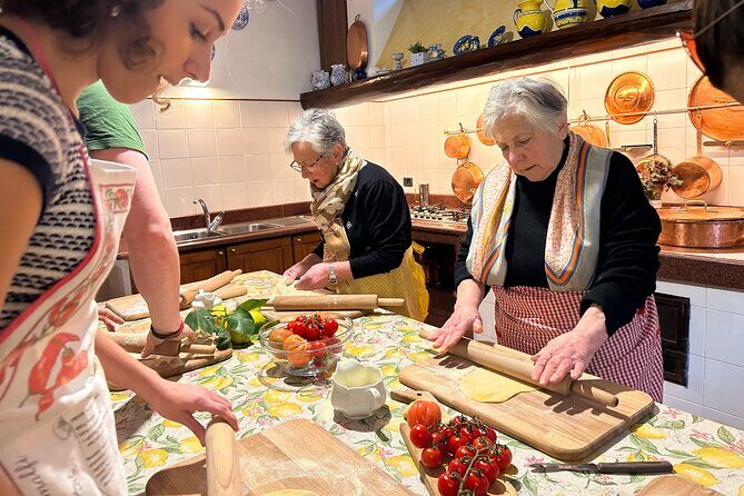 Private cooking class with a view of Sorrento - A hilltop meet-up near Sorrento’s sports complex