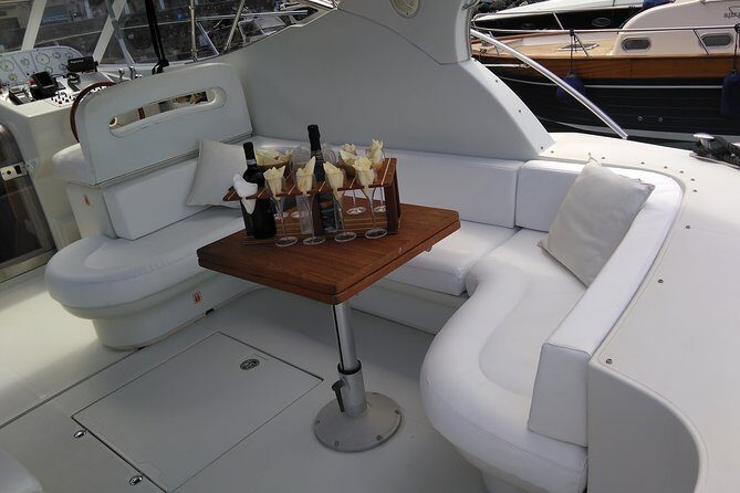Private Cruise around Capri - yacht 40' - Who This Private Capri Yacht Tour Is For
