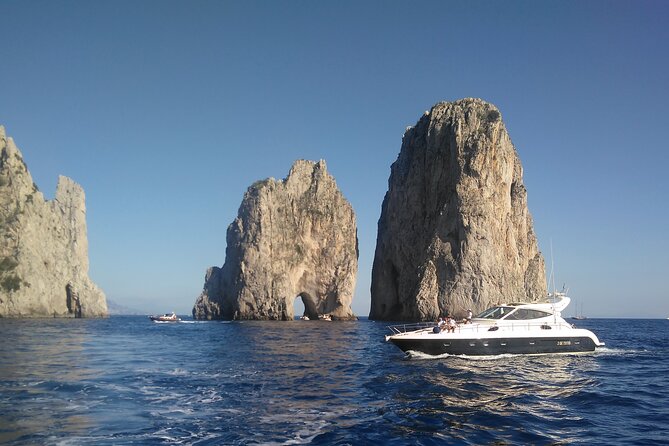 Private Cruise around Capri - yacht 50' - Swimming and snorkeling with gear you don’t have to pack