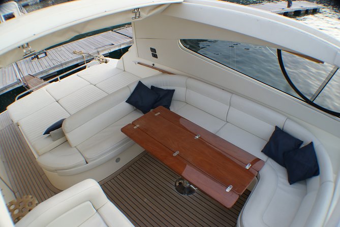 Private Cruise around Capri - yacht 50' - Who this Capri private yacht cruise is best for