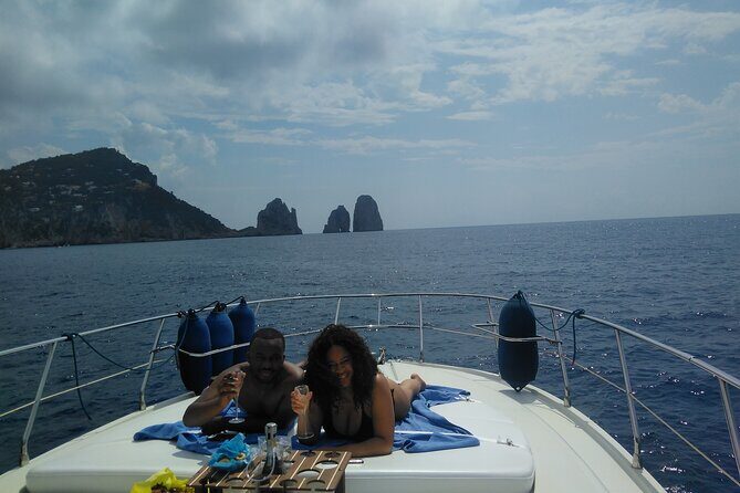 Private Cruise from Naples to Capri and Amalfi Coast - yacht 40' - From Naples’ Mergellina to open water fast