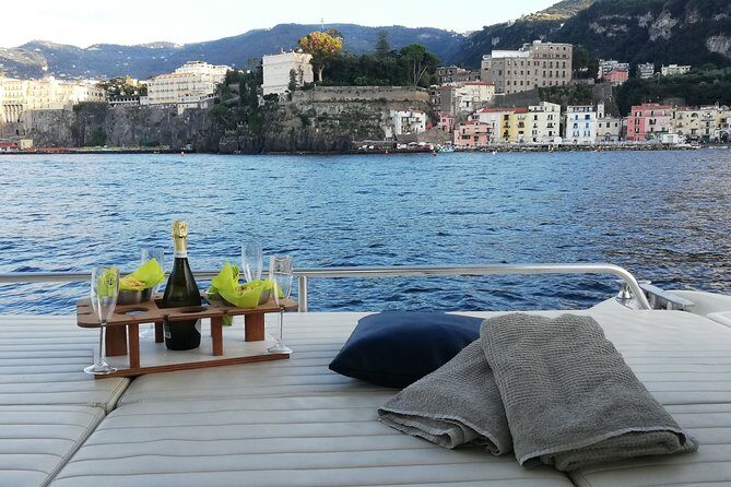 Private Cruise from Naples to Capri and Amalfi Coast - yacht 50' - Snorkeling Gear Included: How to Use It Without Making It Complicated