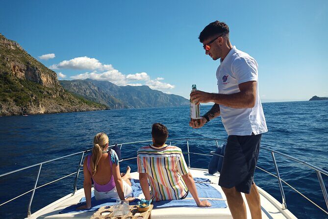 Private Cruise to Capri and Amalfi coast from Positano or Amalfi - yacht 40' - The Vessel and Group Setup: Comfortable Private Time
