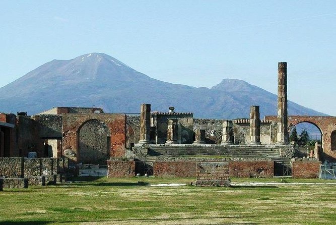 Private full day tour to Pompeii Amalfi Coast and Ravello - Getting picked up and staying comfortable the whole day