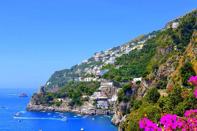 Private Full Day Tour to Pompeii and Amalfi Coast from Rome in Fast Train - The guide + driver factor: what great teamwork feels like