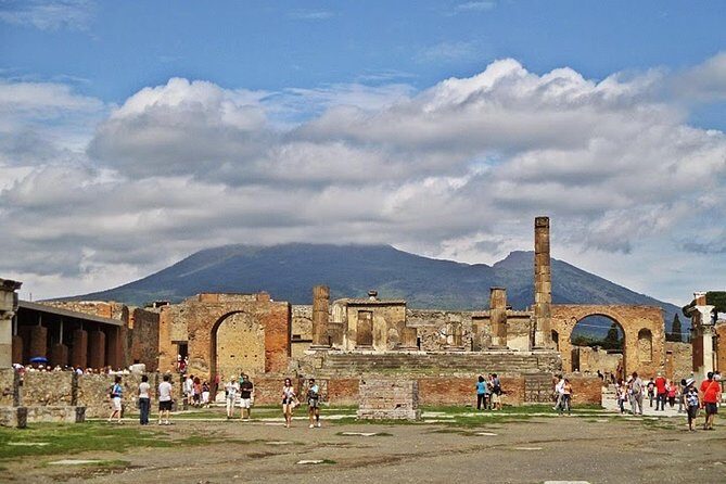 Private Full-Day Tour to Pompeii and Mt. Vesuvius with Winery Visit - Pompeii Archaeological Park: How to Spend Two Hours Without Feeling Rushed
