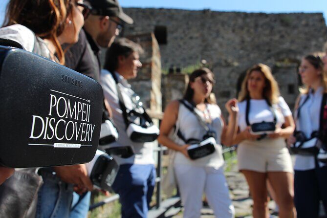 Private Guided Tour and VR Headsets in the Ancient Pompeii - Piazza Esedra meeting point: fast start, less stress
