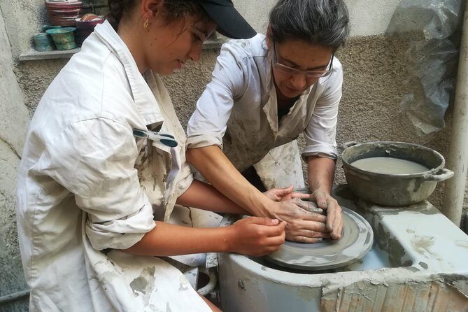 Private Lesson on the Ceramic Tradition in Vietri sul Mare - Getting messy without losing the fun