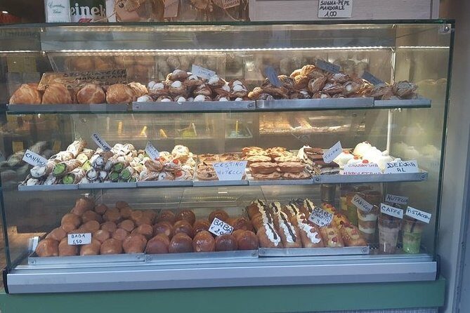 Private Naples Walking Tour with Tourist Guide - Piazza Trieste e Trento: The Coffee-and-Pastry Courtyard Stop