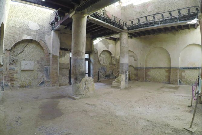 Private Pompeii and Herculaneum from SORRENTO - Ercolano (Herculaneum): the better-preserved city and frescos you can actually see