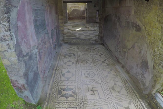 Private Pompeii and Herculaneum from SORRENTO - Pickup and car comfort: how the logistics stay simple