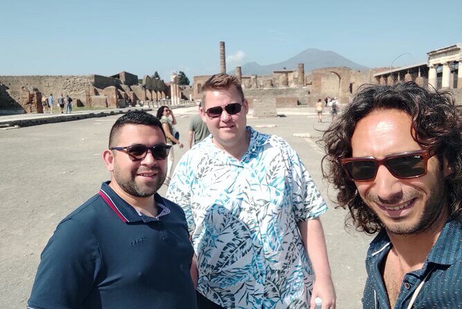 Private Pompeii Tour with lunch and Olive Oil Factory Experience - Pompeii with an official guide: seeing more in two hours