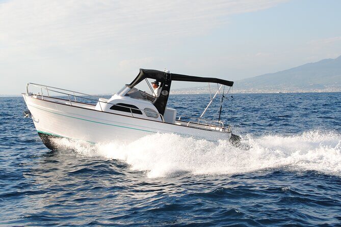 Private Scenic Boat Tour from Sorrento to Positano and Amalfi - Positano: your hour of color, stairs, and sea-level views