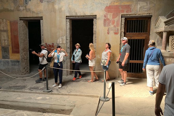 Private Skip-the-Line Pompeii & Mt. Vesuvius Tour from Positano - Timing, fitness, and what to bring for an 8-hour day