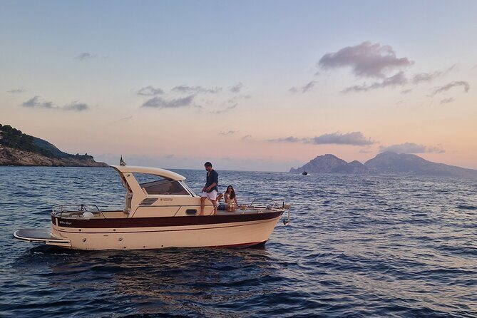 Private Sorrento Sunset Cruise with Prosecco, Spritz & Limoncello - Sorrento at 6:00 pm: why the timing feels right