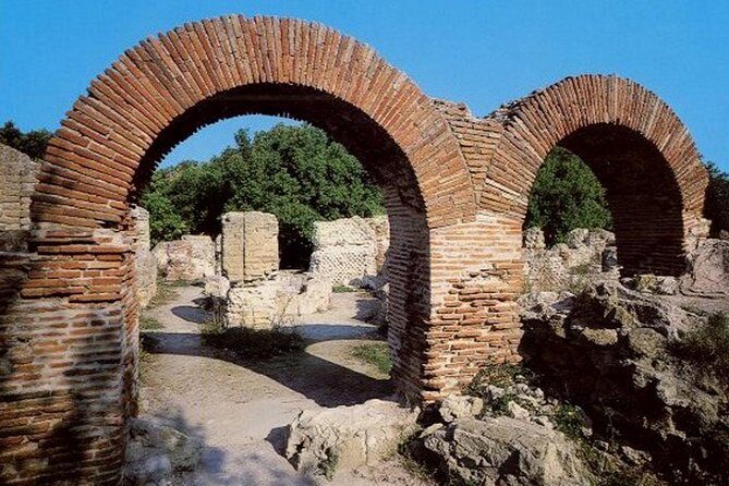 Private Tour from Naples to Phlegrean Fields, Pozzuoli, and Cuma - Your 9:00 am pickup and the small-group private setup