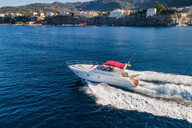 Private Tour from Sorrento to Capri - Raffaelli Shamal 40 - Crossing to Capri: Views of the Sorrentine Peninsula