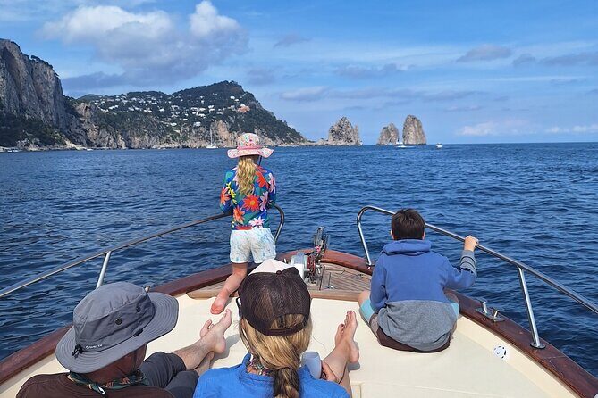 Private tour of Capri - Stop 3: Blue Grotto in real life—how to handle the waiting choice