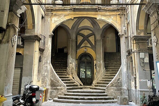 Private tour of Naples with street food tasting - Walking logistics for a 3-hour private tour