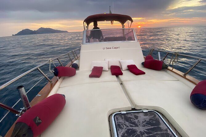 Private Tour of the Island of Capri by Boat and Visit to the Caves - A Private Capri Boat Route That Fits a Real Day