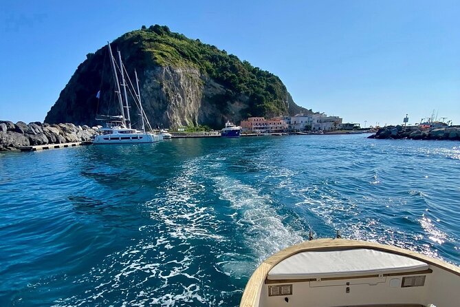 Private tour of the island of Ischia and/or Procida on Gozzo Apreamare - Private Gozzo Apreamare: why this way beats a bus-and-walk day
