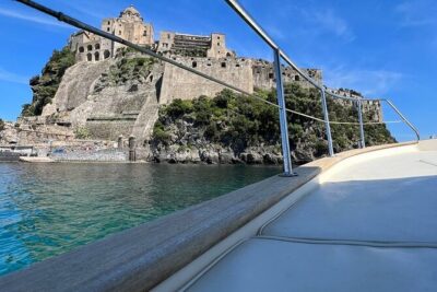 Private tour of the island of Ischia and/or Procida on Gozzo Apreamare - La Scarrupata and the Green Grotto swim: where snorkeling feels like a show