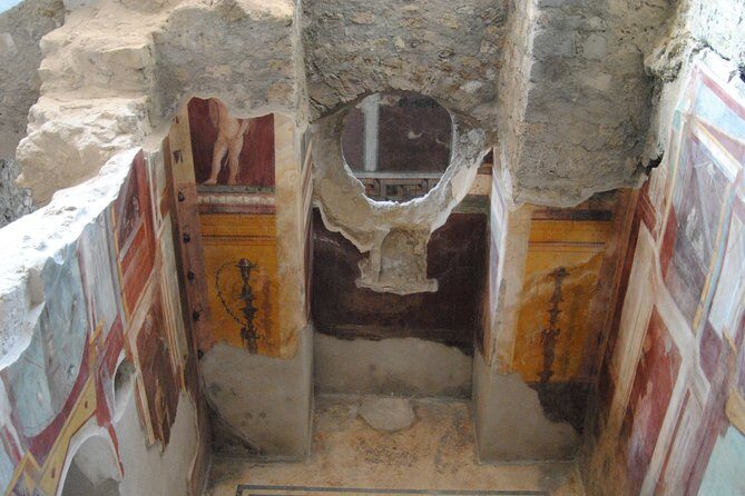 Private tour Pompeii Vesuvius and Winery from Sorrento - Winery lunch on the mountain slopes: tasting options and a food plan that works