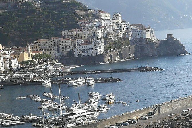 Private Tour Positano, Amalfi and Ravello by Minivan Mercedes - The small extras that matter: bottled water and limoncello