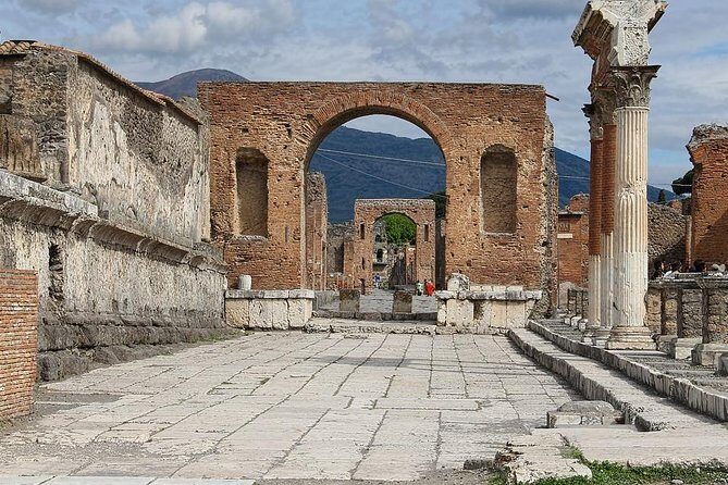 Private Tour Rome to Pompeii in private vehicle or fast train - Casa del Menandro: The Kind of House Stop You Actually Need