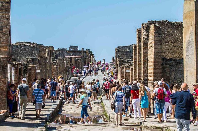 Private tour to Pompeii Herculaneum and Vesuvius - Who this Pompeii–Herculaneum–Vesuvius tour fits