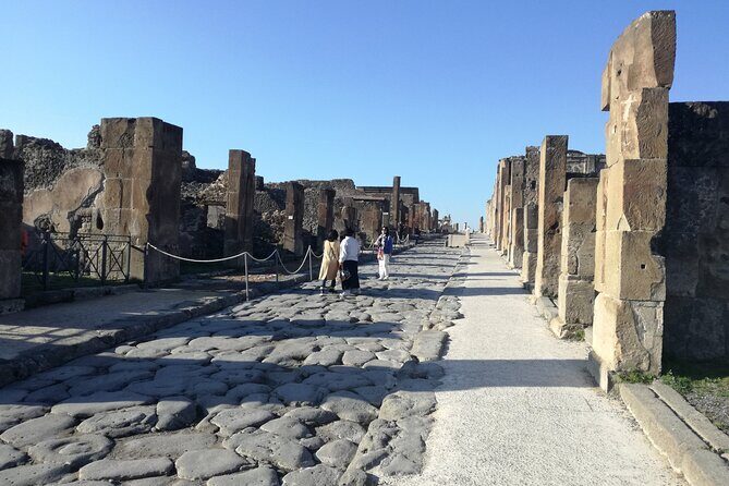 Private Tour with Official Guide through the wonders of Pompeii. - How an official guide makes Pompeii click