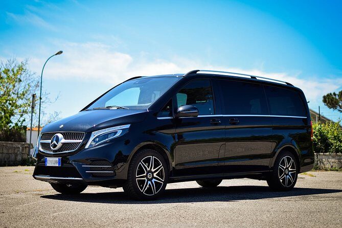 Private Transfer from Naples Airport, Port or Train Station to Naples Center - Communication that makes the difference: signs, calls, and WhatsApp-style updates
