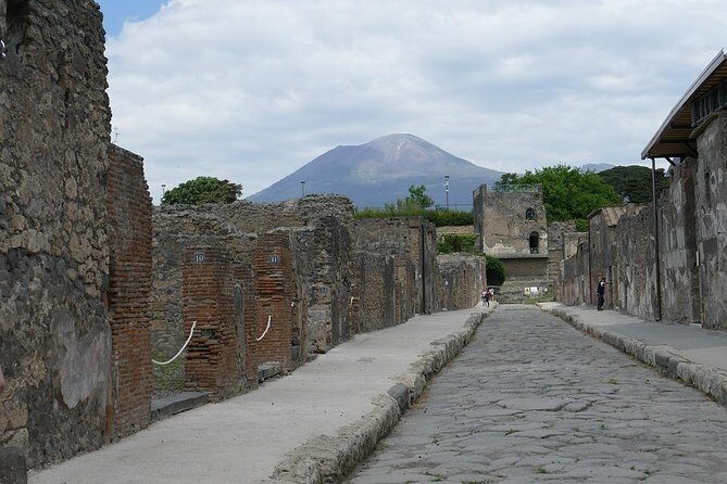 Private Transfer From Naples to Ravello/Sorrento stop at Pompeii - Pompeii Archaeological Park in about two hours: what to prioritize