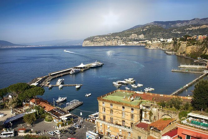 Private Transfer from Sorrento or Amalfi coast to Naples or vice versa - The Ride Time Range and What It Means for Your Day
