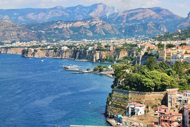 Private Transfer from Sorrento to Naples Airport or Station - The drive to Naples Airport or Naples Station: comfort, traffic, and buffers