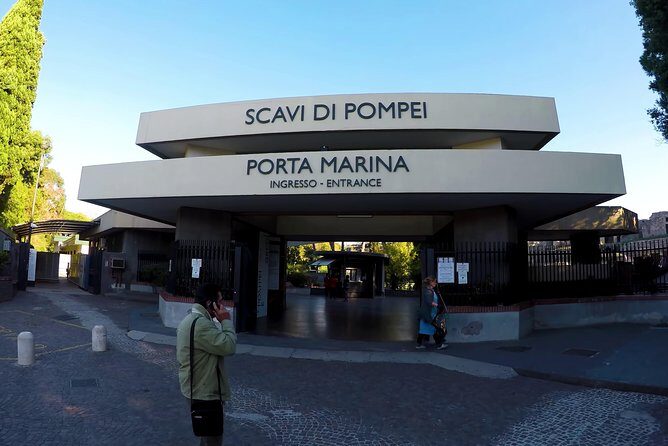 Private Transfer Naples to Sorrento with option of a Stop in Pompeii - Naples to Sorrento: the kind of pickup you’ll feel right away