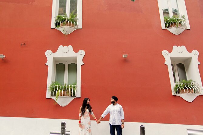 Private Vacation Photography Session with Local Photographer in Amalfi Coast - What happens during the shoot: posing, pacing, and hitting iconic spots