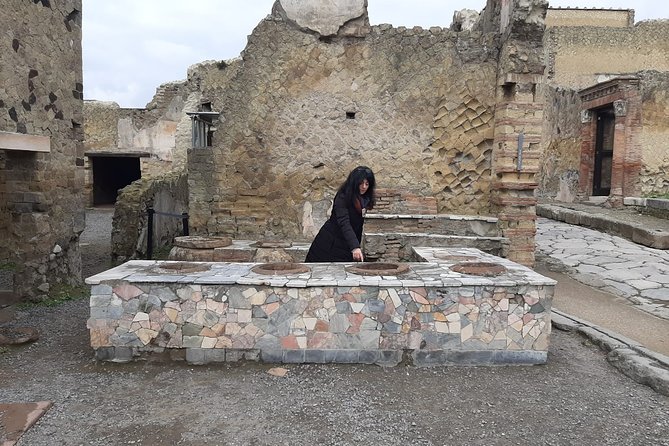 Private Walking Tour through the Historical City of Herculaneum - Salone della Barca and the Antiquarium: charred boat plus optional museum time