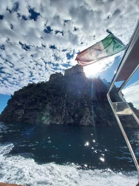 Procida: Sea View Private Boat Tour with Snorkeling - Snorkeling stops in calm, clear water: how to get the most out of it