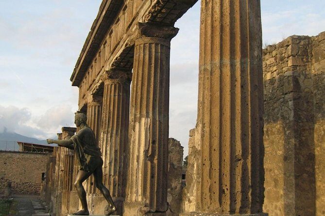 Round-Trip Shuttle Transfer from Naples to Pompeii - Returning to Naples: The Meeting Point Game Plan