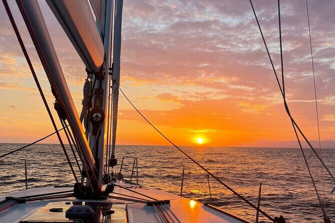 Sailing boat with aperitif at sunset in Cilento - Onboard With a Skipper: sailing without the stress