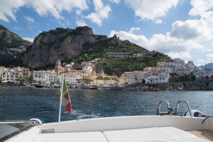 Salerno: Amalfi Coast Private Boat Excursion - Positano’s villas and boutiques: time for a real shore break