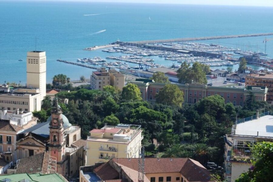 Salerno: Private custom tour with a local guide - Meet your local guide and set the tone