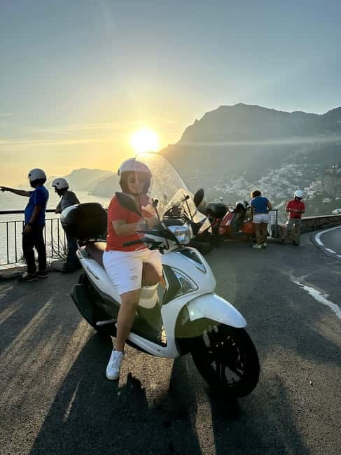 Salerno: Scooter Rental to travel the Amalfi Coast - First step: Turi Rent Salerno and the self check-out setup