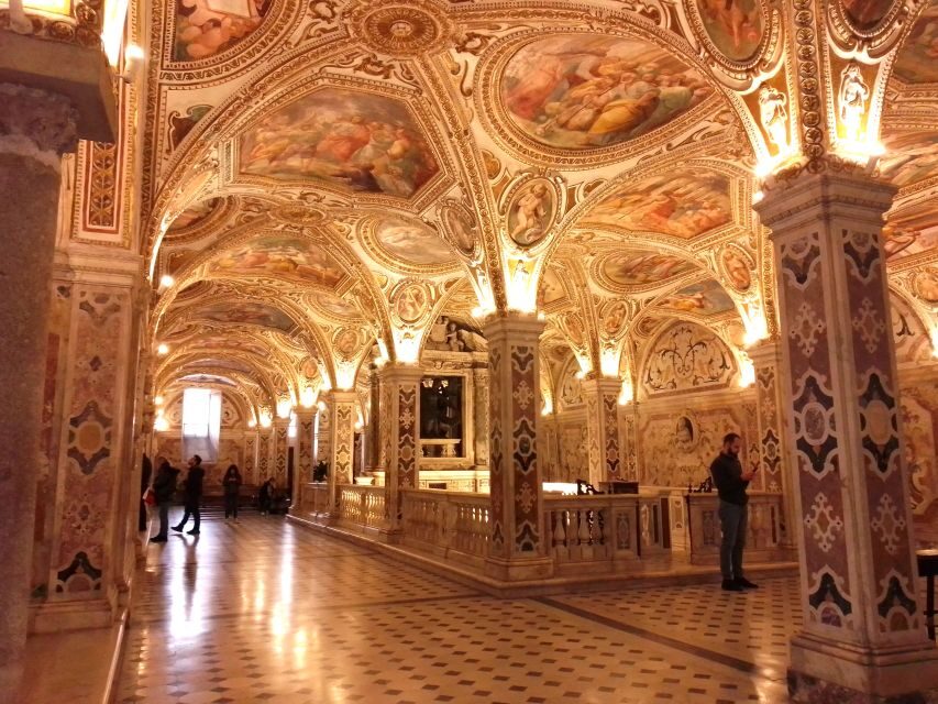 Salerno Walking Tour - San Pietro in Corte: from Roman spa to chapel dedicated to Saints Peter and Paul