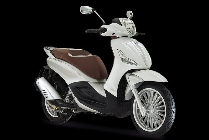 Scooter Rental 300cc - Meeting point at Corso Italia, Piano di Sorrento: timing and reality check