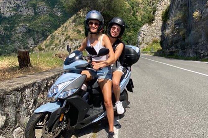 Scooter Rental to Visit Sorrento, Amalfi Coast, Positano and More - Renting in Sorrento: Corso Italia 204 and a day that starts on time